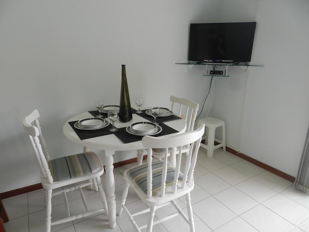 Residencial Jardim Palmeiras บอมบินญัส ภายนอก รูปภาพ