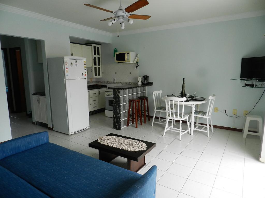 Residencial Jardim Palmeiras บอมบินญัส ภายนอก รูปภาพ