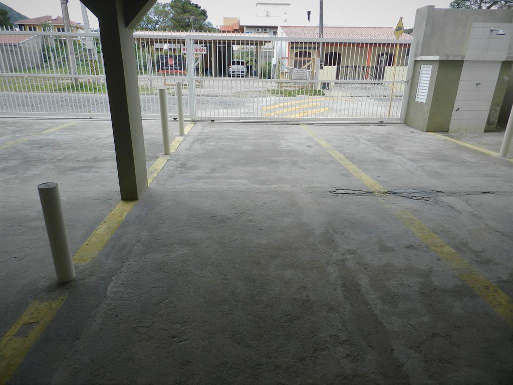 Residencial Jardim Palmeiras บอมบินญัส ภายนอก รูปภาพ