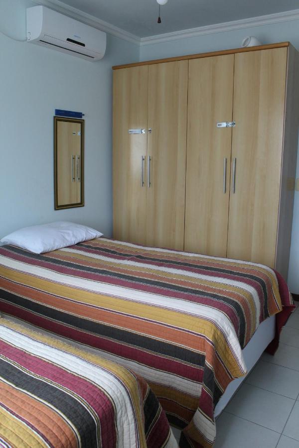 Residencial Jardim Palmeiras บอมบินญัส ภายนอก รูปภาพ